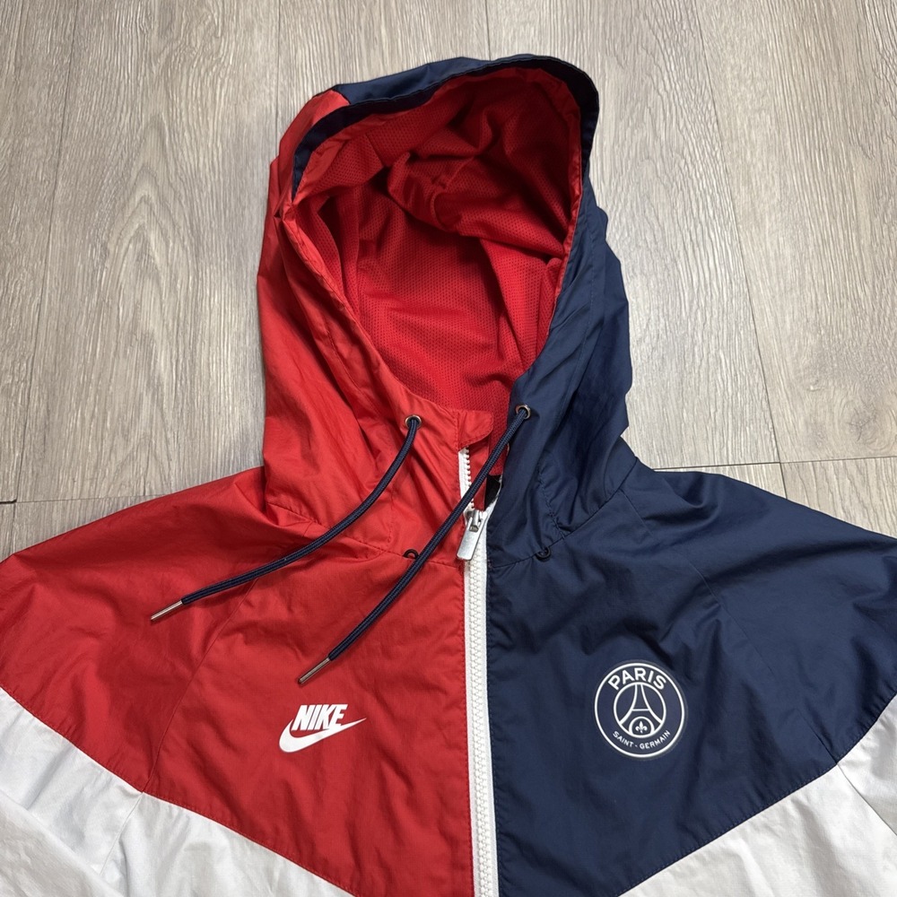 Nike‎ Paris Saint Germain Windbreaker Jacket Men's Small S White Red Blue Soccer